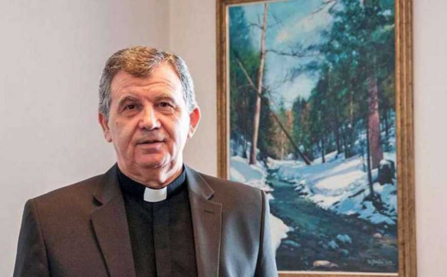 Nadbiskup Vukšić odlučio: Od ove godine umjesto božićnog prijema hrana za narodne kuhinje