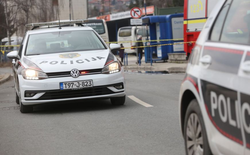 Vozači, oprez: Sudar tri vozila u Sarajevu, velike gužve u saobraćaju