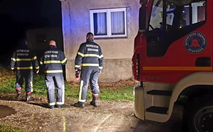 Planulo vozilo u Sarajevu: Vlasnik ugasio požar, angažovan sudski vještak protupožarne zaštite