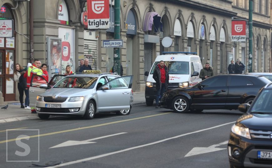 Velike gužve nakon saobraćajne nesreće jutros u Sarajevu: Jedno lice povrijeđeno