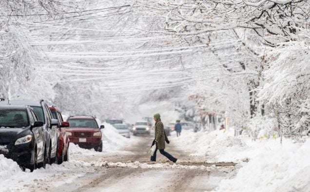 Haos zbog zimske oluje u SAD i Kanadi: Više od milion ljudi ostalo bez struje