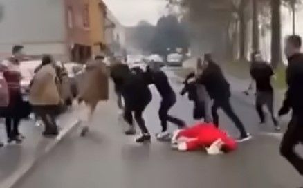 Uhapšeni napadači: Mladić koji je pretukao Djeda Mraza u Hrvatskoj je vojnik?
