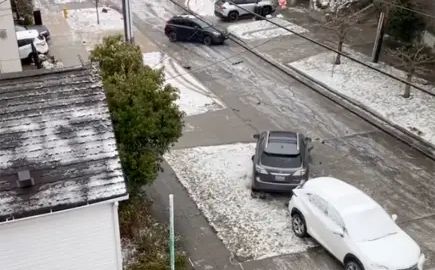 Posljedice nezapamćene zime u SAD: Širi se snimak iz Seattlea, auta se sudaraju kao igračke