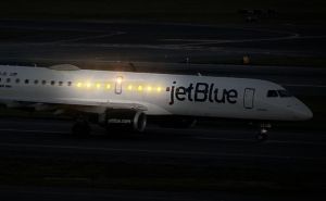 Evakuisan avion na aerodromu u New Yoku, ima povrijeđenih