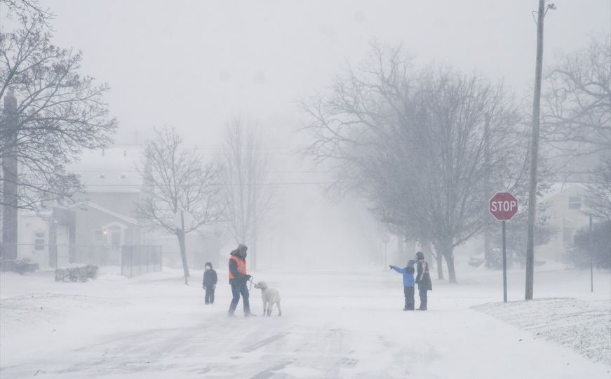 Zimska oluja u SAD i Kanadi ne jenjava: Zabilježeno 38 smrtnih slučajeva
