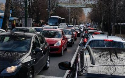 Pretpraznično "ludilo" u Sarajevu: Saobraćajni kolaps na glavnim saobraćajnicama