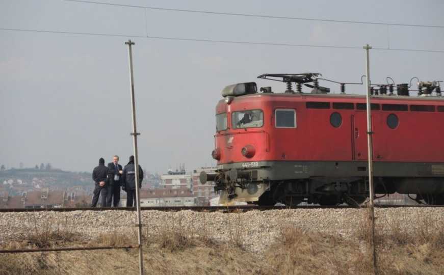 Srbija: Voz sa fosfornom kiselinom iskliznuo iz šina kod Zaječara, na terenu policija i vatrogasci
