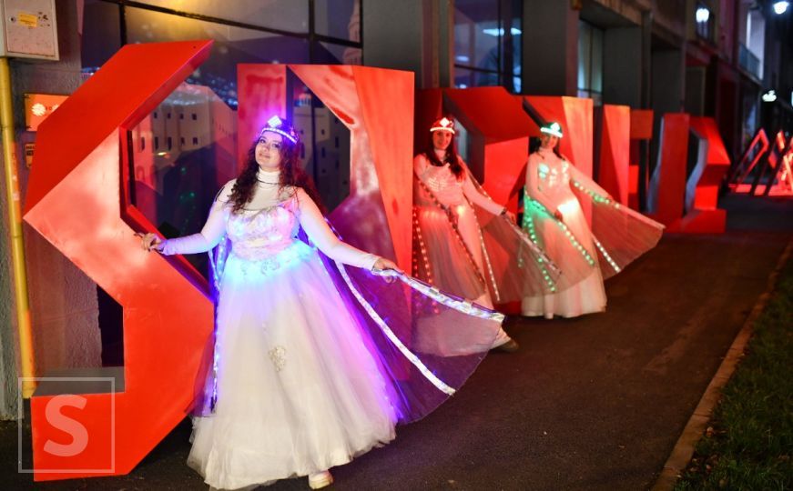 Prošetajte se Radićevom večeras: Otvoren ulični novogodišnji festival