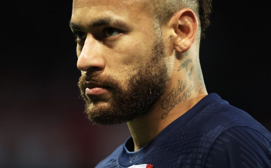 Optužbe Francuza: Neymar je dobio crveni karton kako bi otišao na proslavu Nove godine u Brazil?