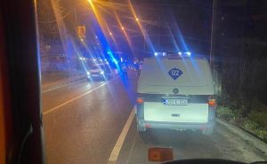 Vozači, oprez: Udes u Sarajevu, na terenu vatrogasci, policija i hitna pomoć