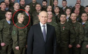 Zanimljivo otkriće na Twitteru: Ko je ova žena na Putinovoj novogodišnjoj čestitki?