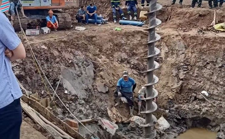 Nastavlja se drama u Vijetnamu: Dječak već peti dan zarobljen u betonskom stubu dubokom 35 metara