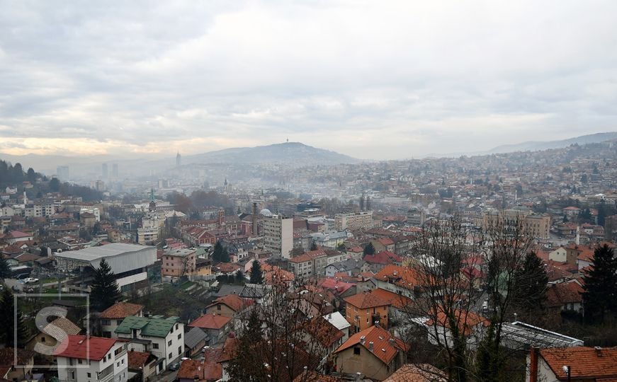 Izdato upozorenje: Zrak u Sarajevu opasan po zdravlje!