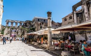 Splićanin kod trgovačkog centra pronašao nešto jezivo: "Bizarno malo. Baš bizarno"