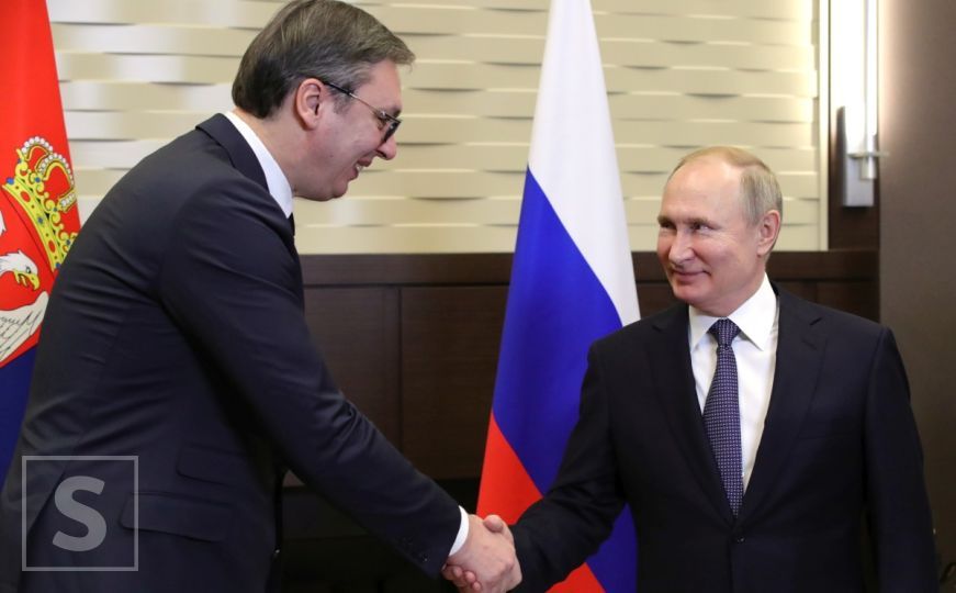 Anonymousi poslali novu poruku Vučiću: "Hej, Putinova lutko, gdje si? Još sa psima?"