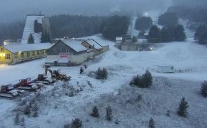 Snijeg stigao u BiH: Bijeli pokrivač zahvatio Blidinje i Kupres