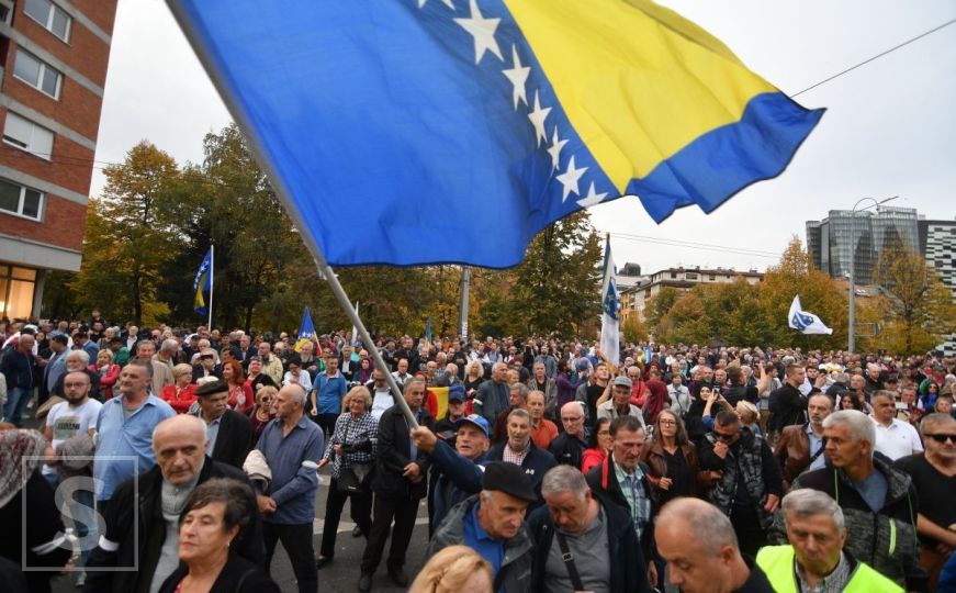 Najavljeni novi, veliki protesti u Federaciji BiH: Ko traži novac iz budžeta?