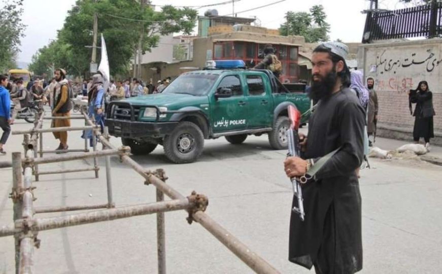Užas u Afganistanu: Bombaš samoubica raznio se ispred ministarstva u Kabulu, poginulo 20 ljudi