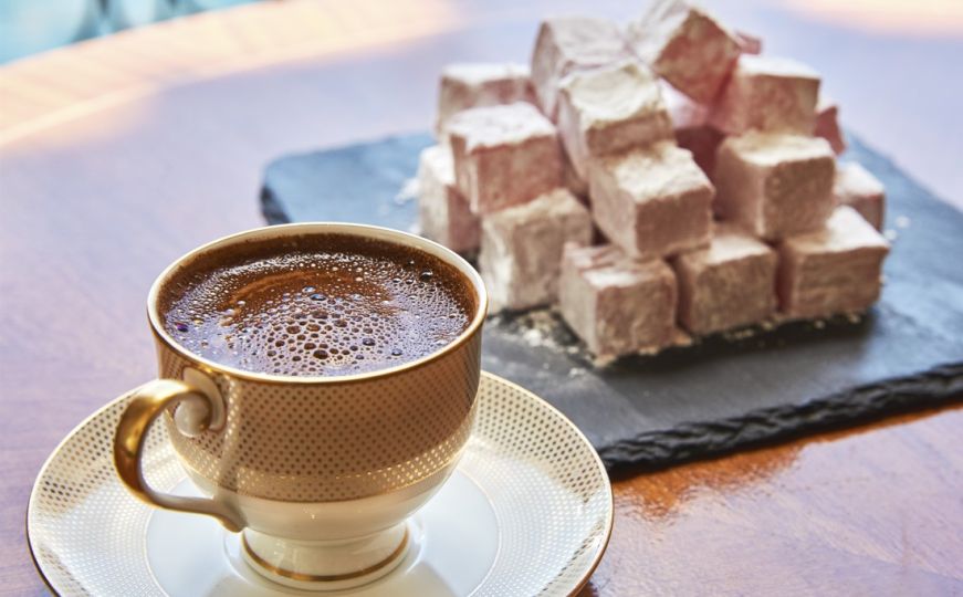 Kafa ima nevjerovatan okus, ali da li je piti na prazan želudac?