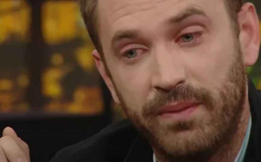 Poznati glumac rasplakao se u emisiji kada je govorio o porodici