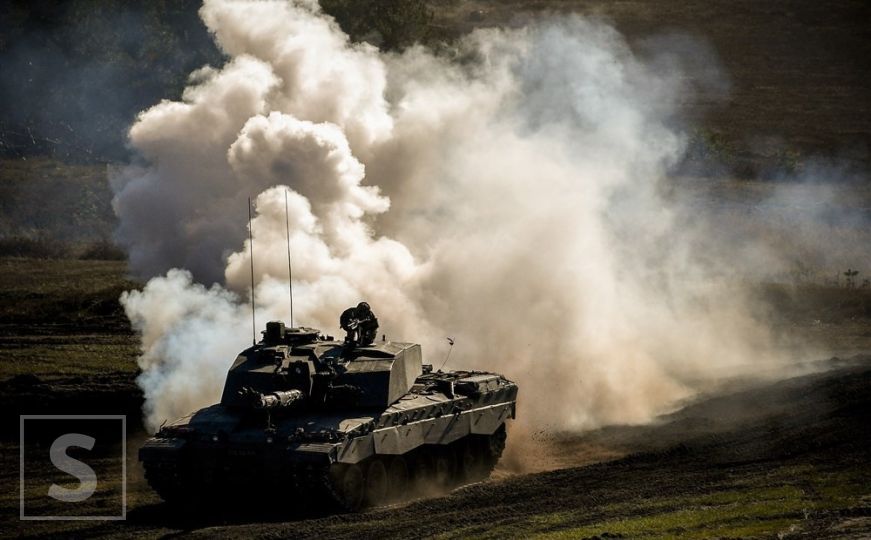 Velika Britanija šalje tenkove Challenger 2 i moćne artiljerijske sisteme u Ukrajinu