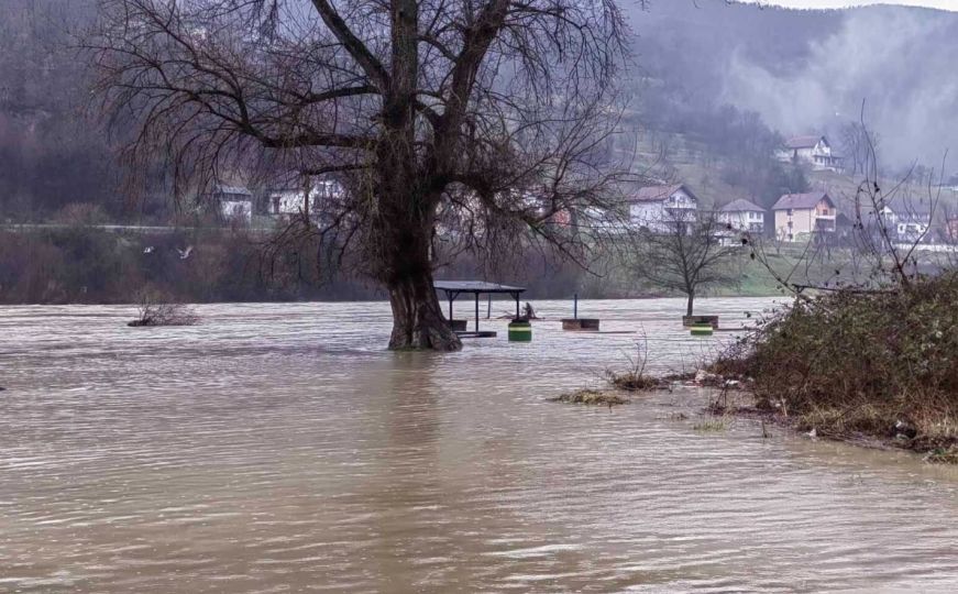 Vodostaj Drine u porastu, pod vodom poznato izletište kod Goražda: Upaljen meteoalarm