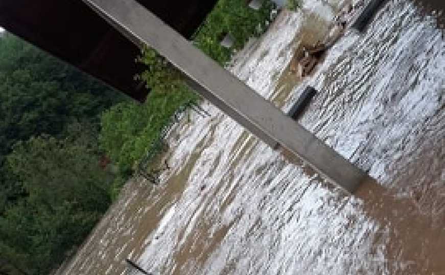 Trodnevna kiša uzrokovala brojne probleme: Evo kakvo je trenutno stanje sa vodostajima širom BiH