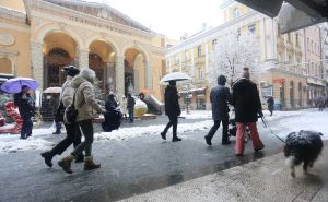 Veju, veju pahulje: Mećava u Sarajevu, snijeg prekrio glavni grad BiH