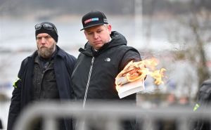 Paludan spalio Kur'an ispred turske ambasade u Štokholmu, reagirala i Islamska zajednica BiH