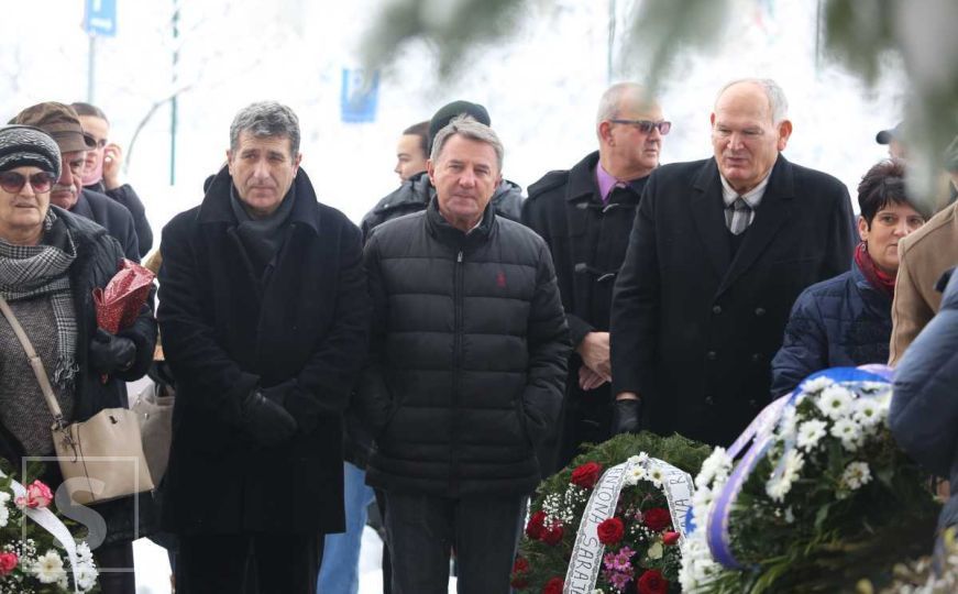 29. godišnjica od masakra na Alipašinom Polju: Sjećanje na ubijenu djecu dok su se sankala