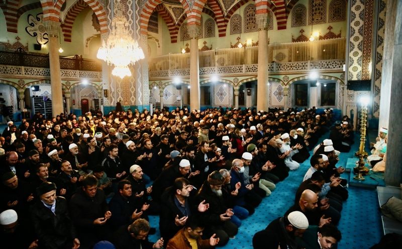 Turska: U 90 hiljada džamija vjernici učili Kur'an nakon spaljivanja svete knjige u Švedskoj