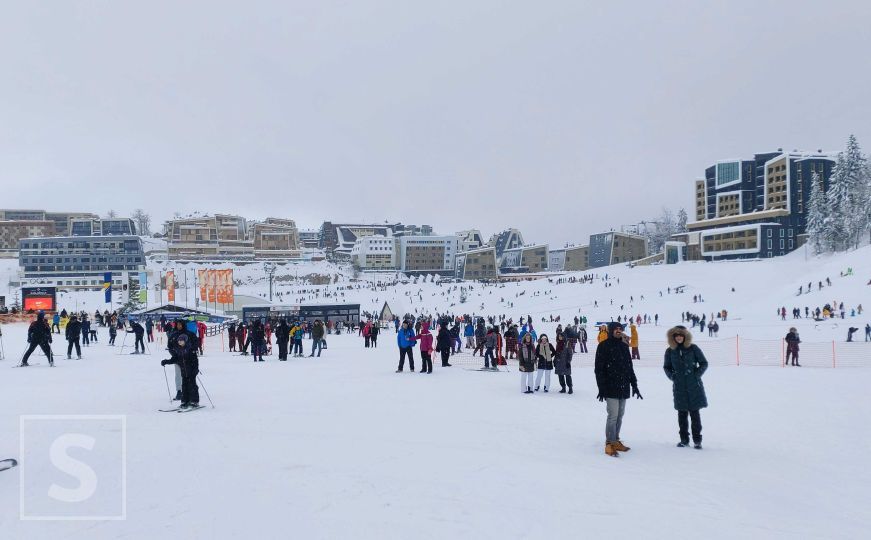 Dugoočekivani snijeg na olimpijskoj ljepotici: Na Bjelašnici se tražilo mjesto više
