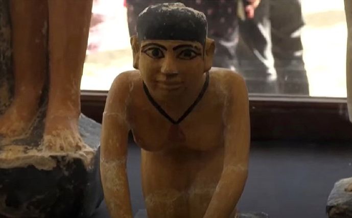 U Egiptu nađena mumija prekrivena zlatom, nije otvarana 4.300 godina