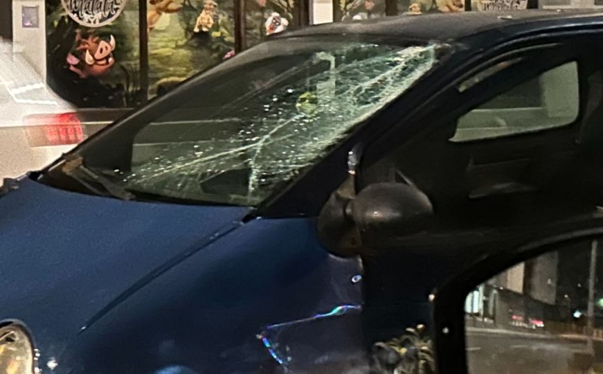 Težak udes u Zenici: Automobilom udario 19-godišnjakinju, hitno prevezena u bolnicu