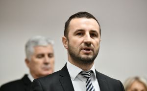 Semir Efendić poslao poruku "nazovi političaru" nakon optužbi da su izdali 'osmorku'