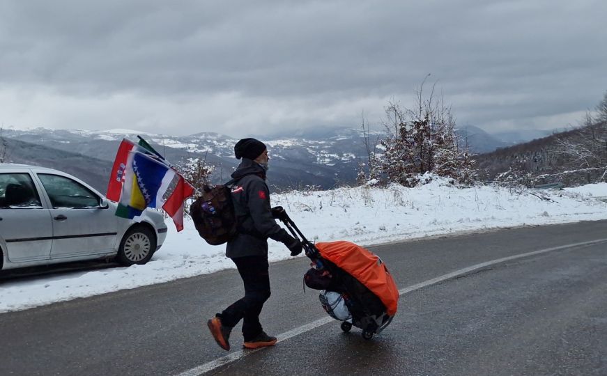 Enver Beganović pješači oko 6.600 kilometara: Iz Austrije krenuo u Meku