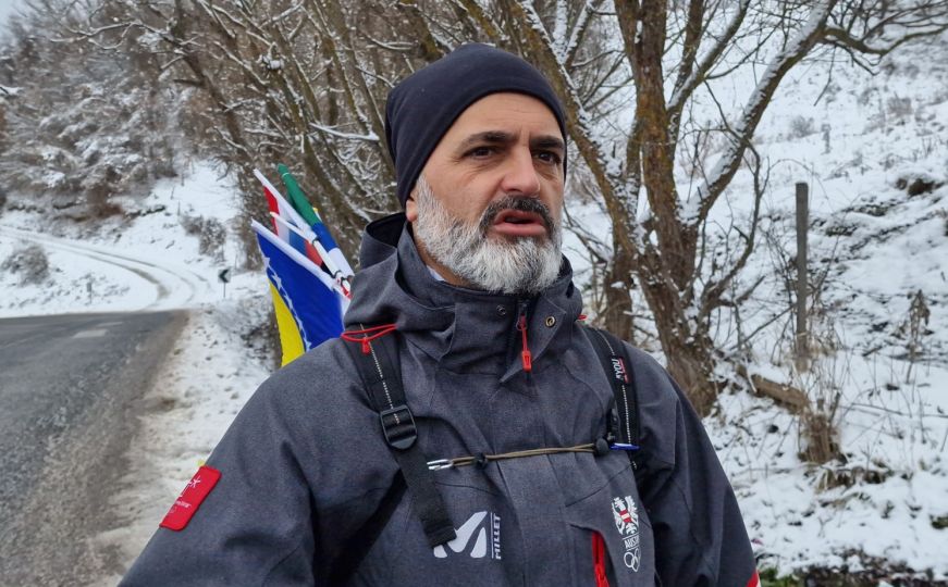 Beganović nastavio svoj put do Meke: Granični policajci Srbije opremili Envera hranom i pićem