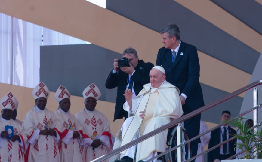 Papa Franjo na misi u Kongu: "Položite oružje, prigrlite milosrđe"