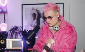 PinkBoy - Eyes Closed