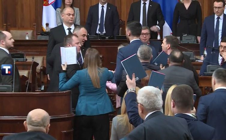 Šta je odlučila Skupština Srbije nakon dvodnevnog zasjedanja o Kosovu?