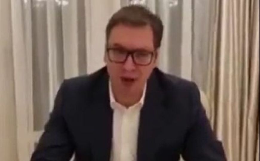 Aleksandar Vučić objavio snimak na kojem čudno priča: Komentari su urnebesni