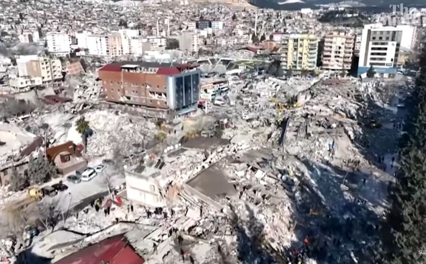Turski grad Kahramanmaraş totalno razrušen, snimak grada dronom donosi strašne prizore