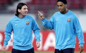 Ronaldinhov sin potpisao ugovor sa Barcelonom