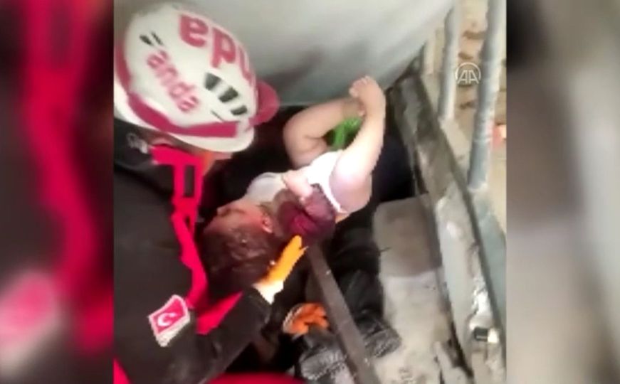 Turska: Četvoromjesečna beba Ayse preživjela 57 sati pod ruševinama