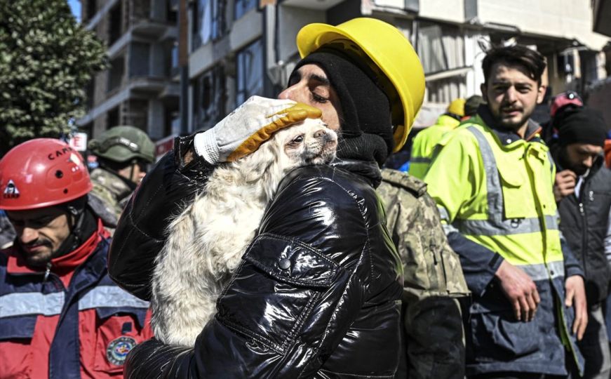 Venusa slavi cijela Turska: Žena spašena 103 sata nakon zemljotresa zahvaljujući lavežu psa
