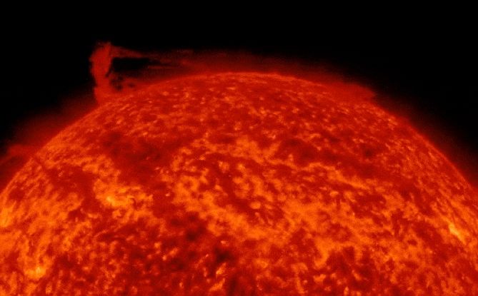 'Odlomio se' dio Sunca i formirao vorteks, naučnici poručuju: "Ovo još nikad nismo vidjeli"