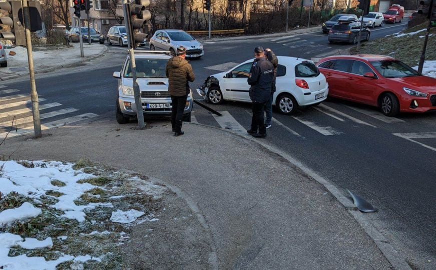 Vozači, oprez: Dva udesa u Sarajevu, ima povrijeđenih