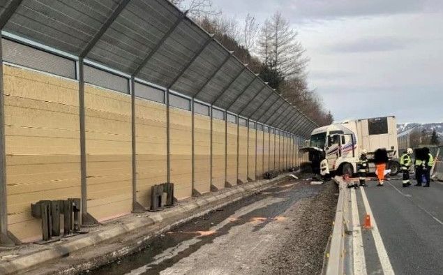 Teška nesreća u Austriji: Vozač iz BiH udario u zid, helikopterom prebačen u bolnicu