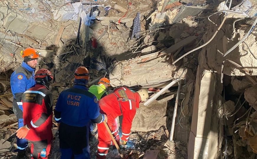 Broj poginulih u zemljotresima u Turskoj i Siriji povećan na 27.917