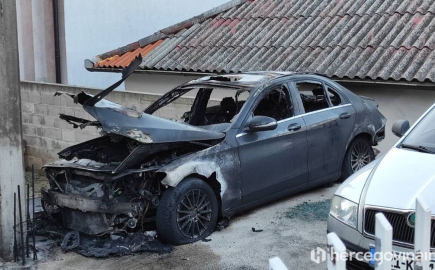 Izgorio automobil mostarskog doktora koji je optužen za smrt 18-godišnje djevojke